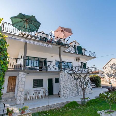 Apartments By The Sea Slatine, Ciovo - 1126 Trogir Buitenkant foto