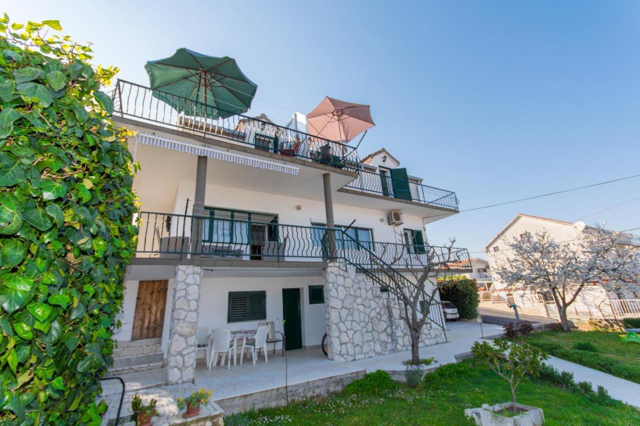 Apartments By The Sea Slatine, Ciovo - 1126 Trogir Buitenkant foto