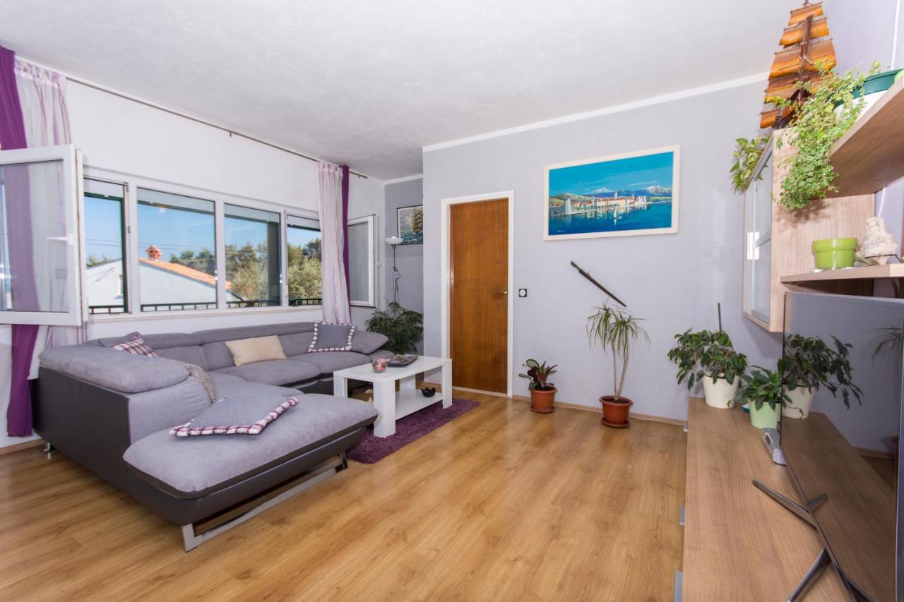 Apartments By The Sea Slatine, Ciovo - 1126 Trogir Buitenkant foto