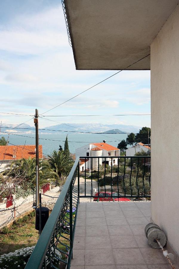 Apartments By The Sea Slatine, Ciovo - 1126 Trogir Buitenkant foto