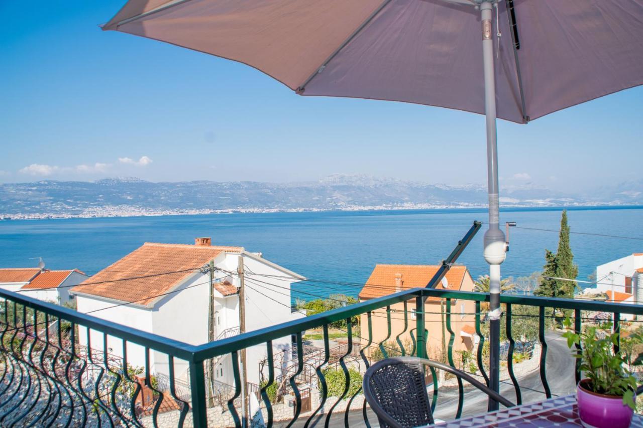Apartments By The Sea Slatine, Ciovo - 1126 Trogir Buitenkant foto