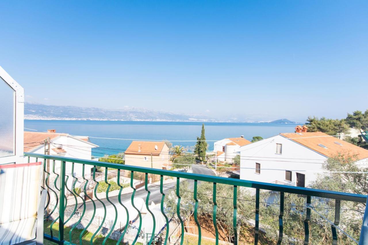 Apartments By The Sea Slatine, Ciovo - 1126 Trogir Buitenkant foto