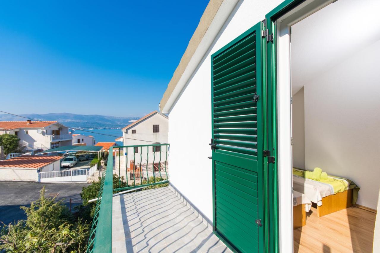 Apartments By The Sea Slatine, Ciovo - 1126 Trogir Buitenkant foto