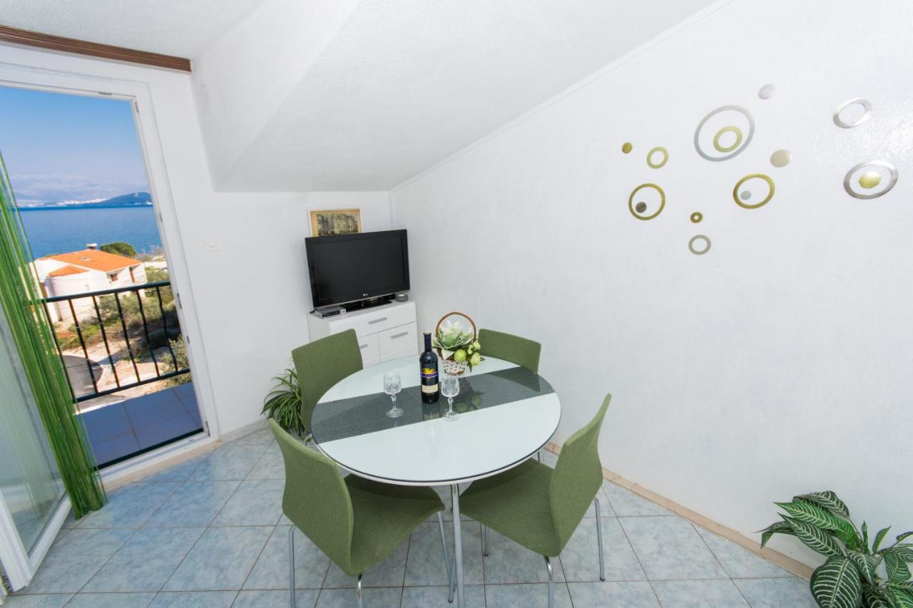 Apartments By The Sea Slatine, Ciovo - 1126 Trogir Buitenkant foto