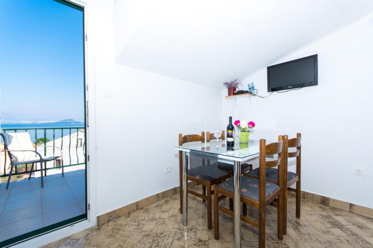 Apartments By The Sea Slatine, Ciovo - 1126 Trogir Buitenkant foto