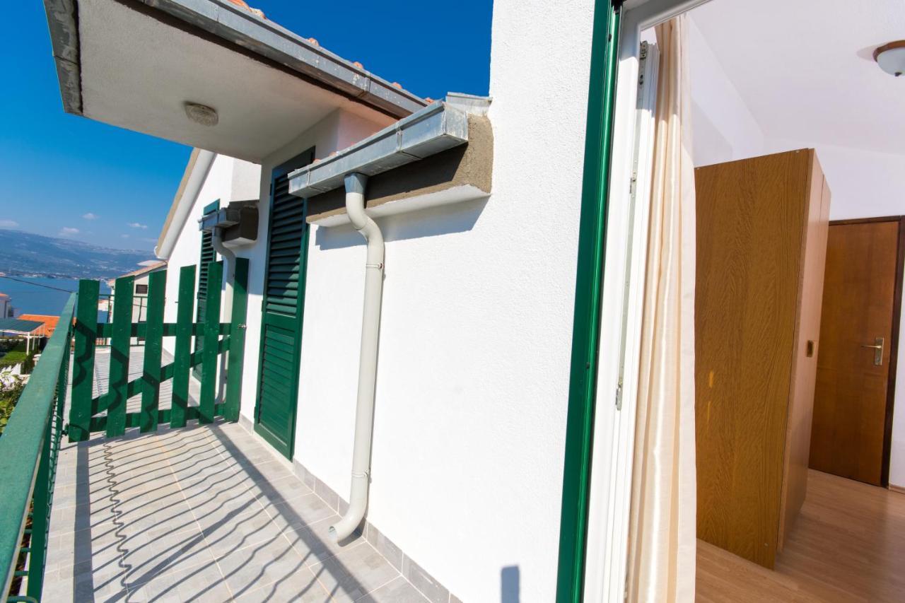 Apartments By The Sea Slatine, Ciovo - 1126 Trogir Buitenkant foto