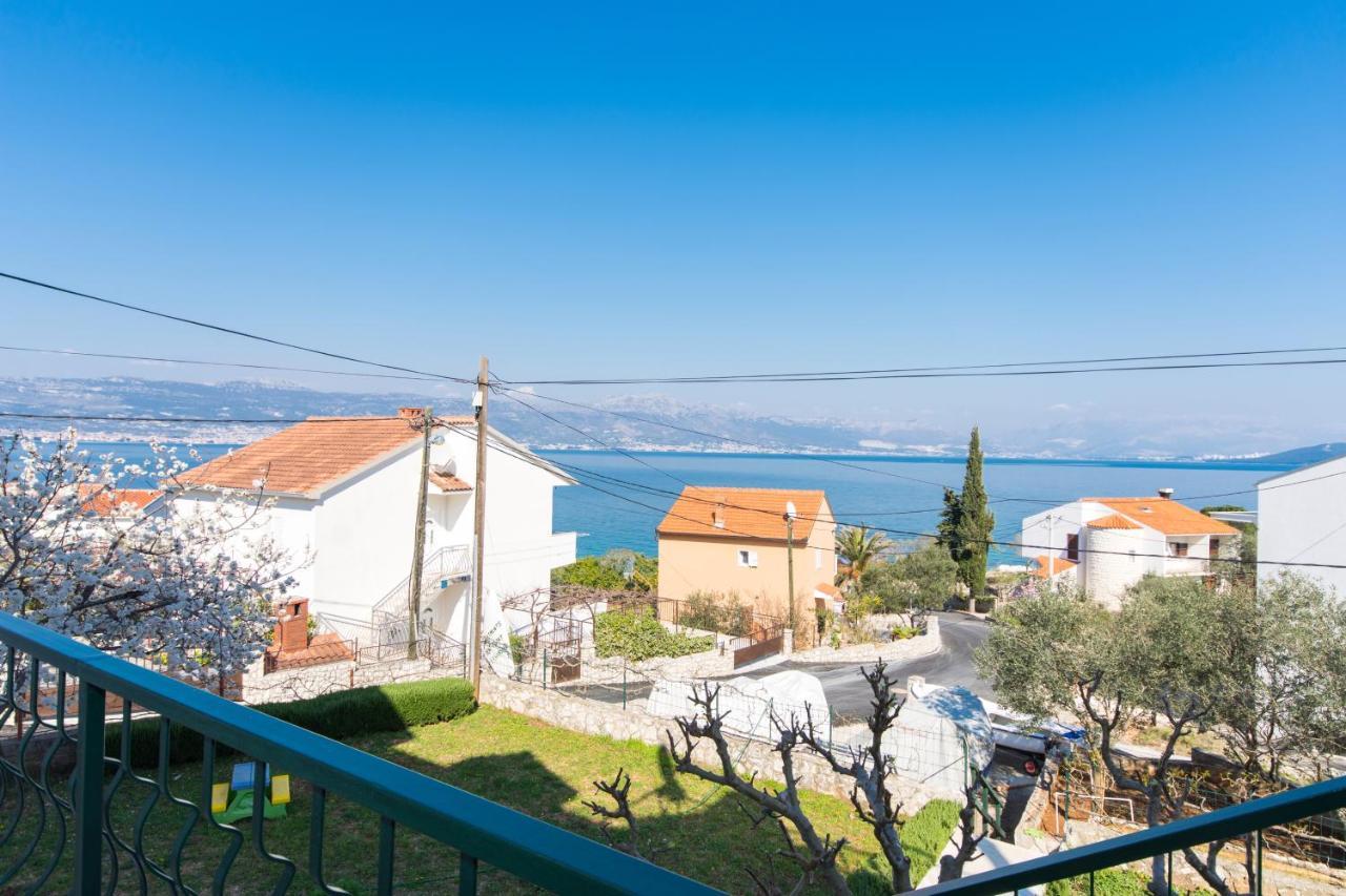 Apartments By The Sea Slatine, Ciovo - 1126 Trogir Buitenkant foto